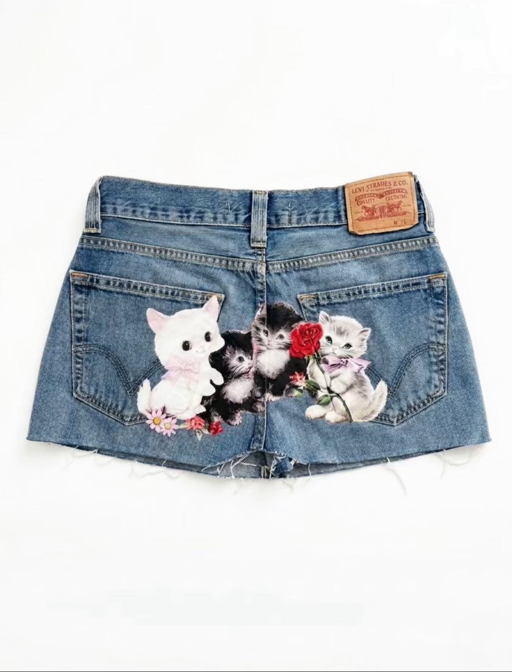 Levi's Kitty Cutoffs back